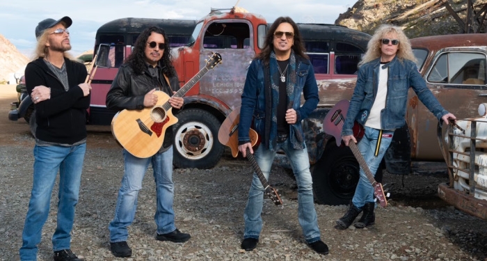 STRYPER to Release First-Ever Acoustic Album