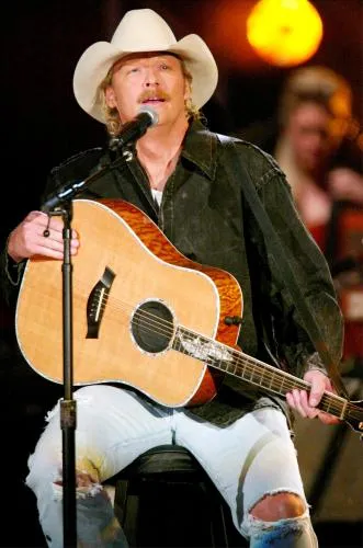 Alan Jackson Photo Gallery - In concert