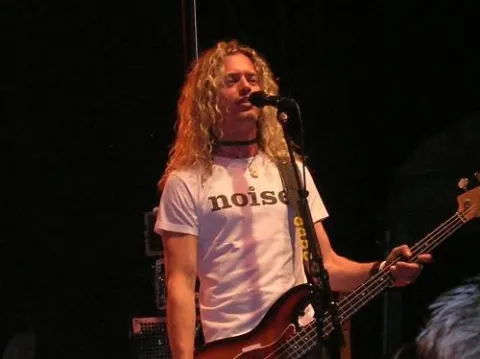 Phil Joel Photo Gallery - LIVE