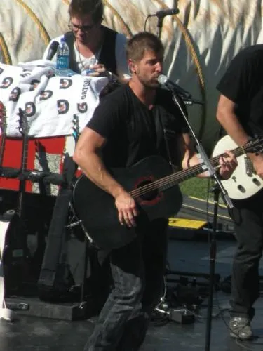Jeremy Camp Photo Gallery - LIVE