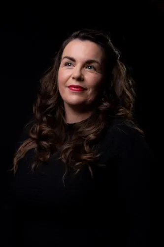Angela Mahon Photo Gallery - Press Photos