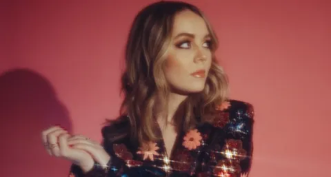 Sarah Reeves Releases New Music Video