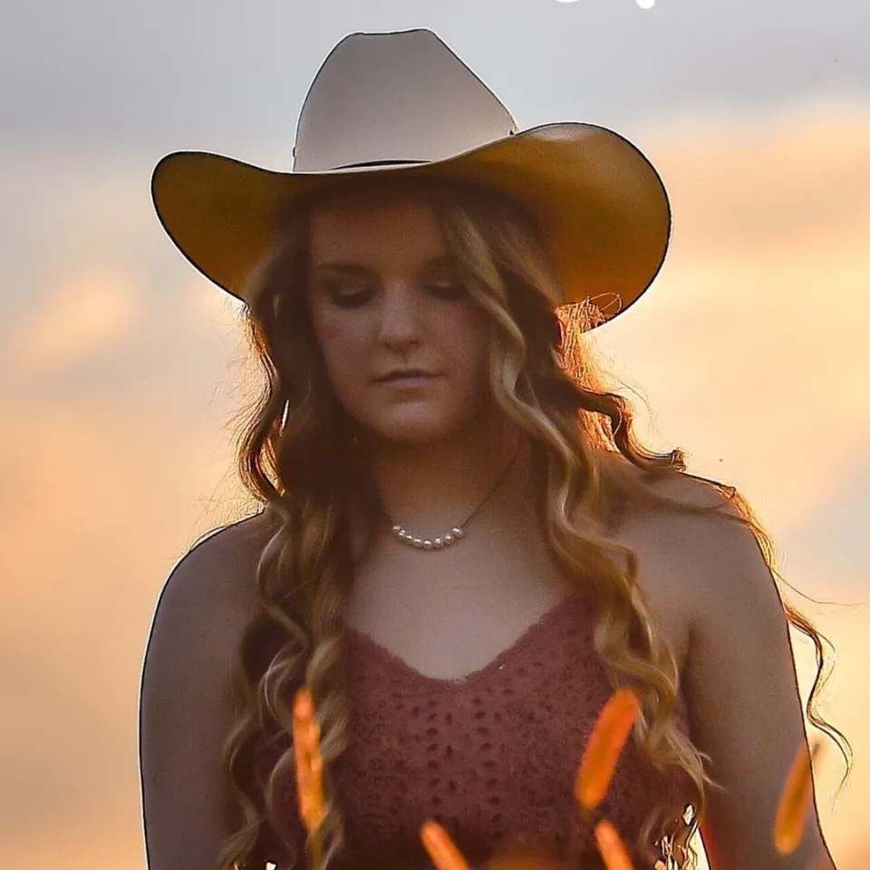 Neena Elliott Christian Music Artist Profile