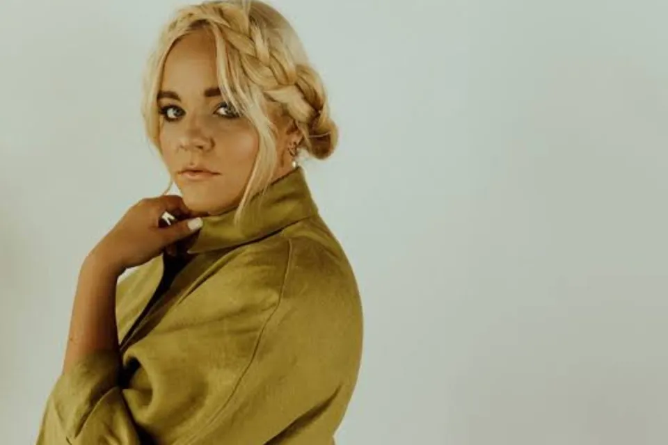Emma Nissen Christian Music Artist Profile