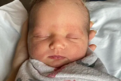 Hollyn Announces Birth of First Child