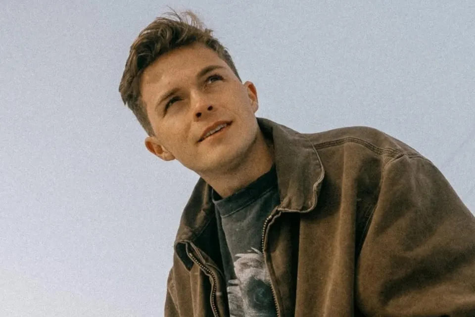 Josiah Queen Christian Music Artist Profile
